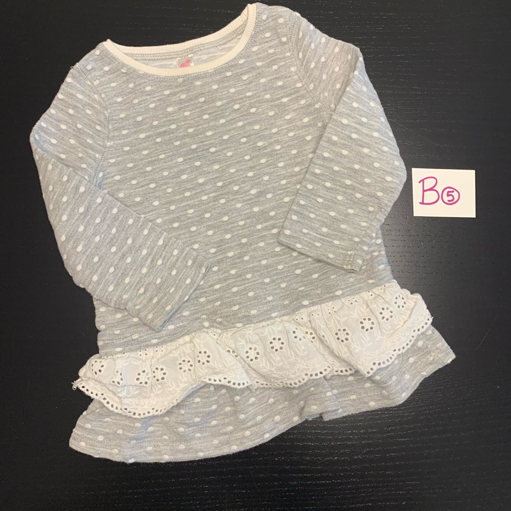 ⭐️2/$8.00⭐️ Cherokee 12m Grey and White Polka Dot Top